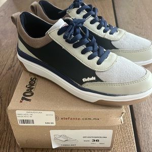 Kids casual shoes